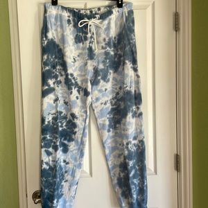 Lucky Cloud Blue Tue Dye Sweats L